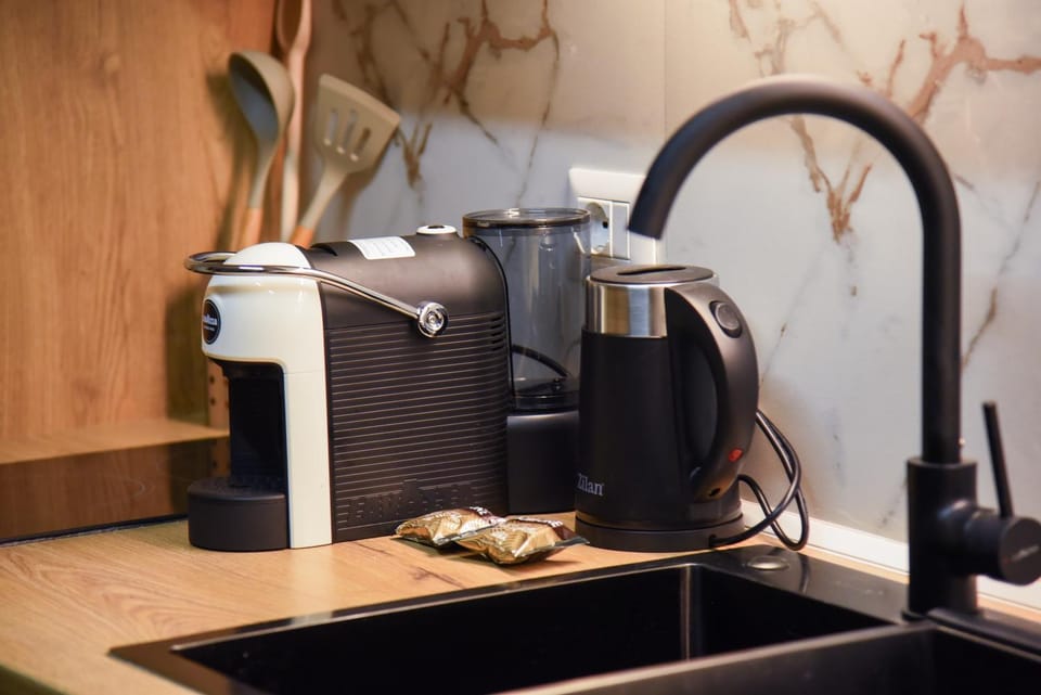 Coffee/tea facilities, Kitchen or kitchenette