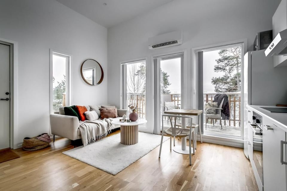 View (from property/room), Balcony/Terrace, Living room, Seating area, Dining area