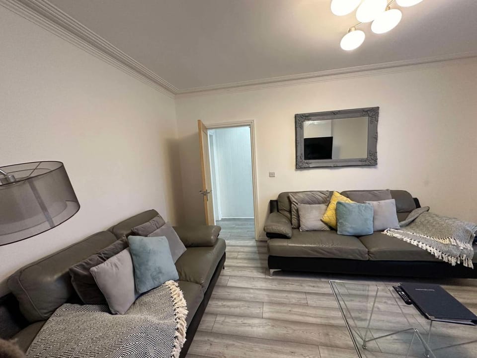 Modern and Luxurious 4 bedroom house House in Bangor