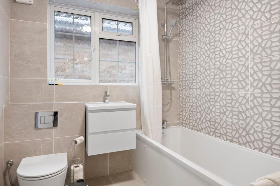 Toilet, Bathroom, Bath