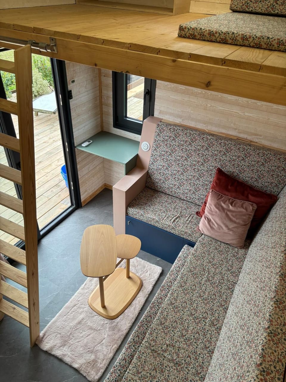 Living room, Seating area