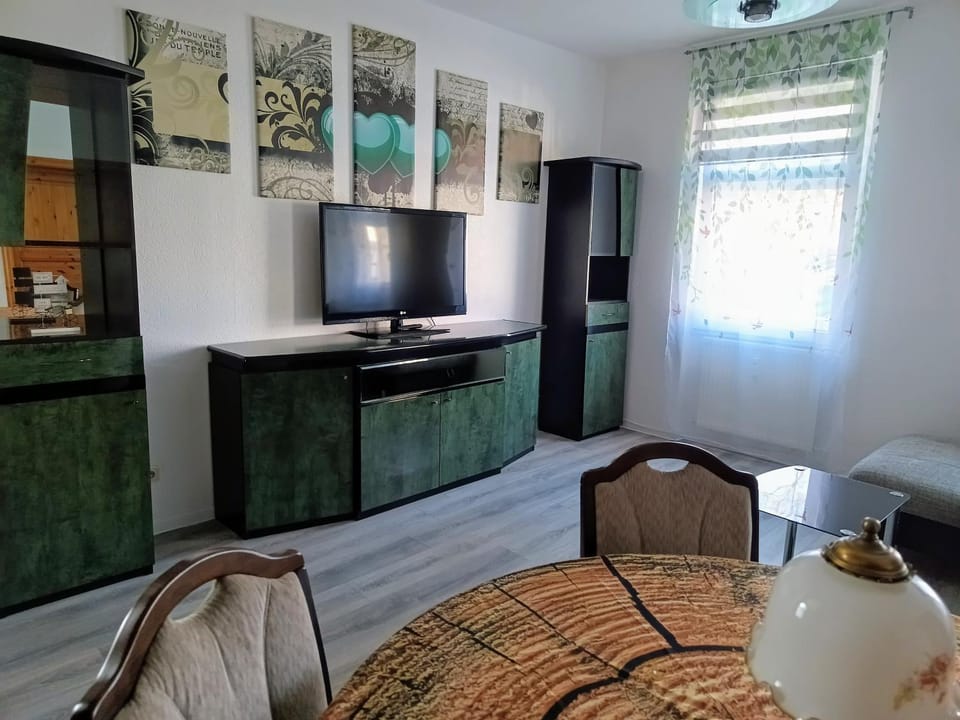 "PHÖNIX-1" Business Apartment bis 8 Personen, Terrasse, Garten, 1A Lage! Apartment in Hesse
