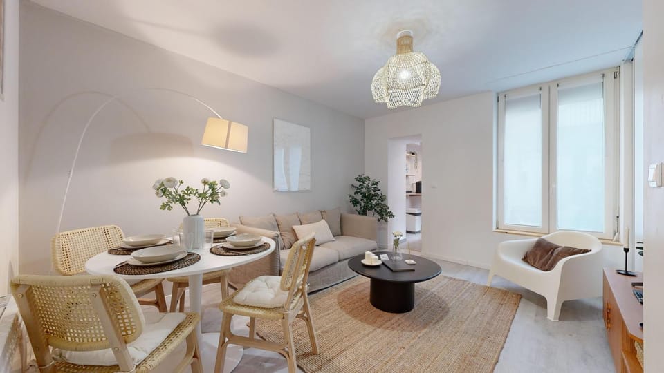 Living room, Dining area