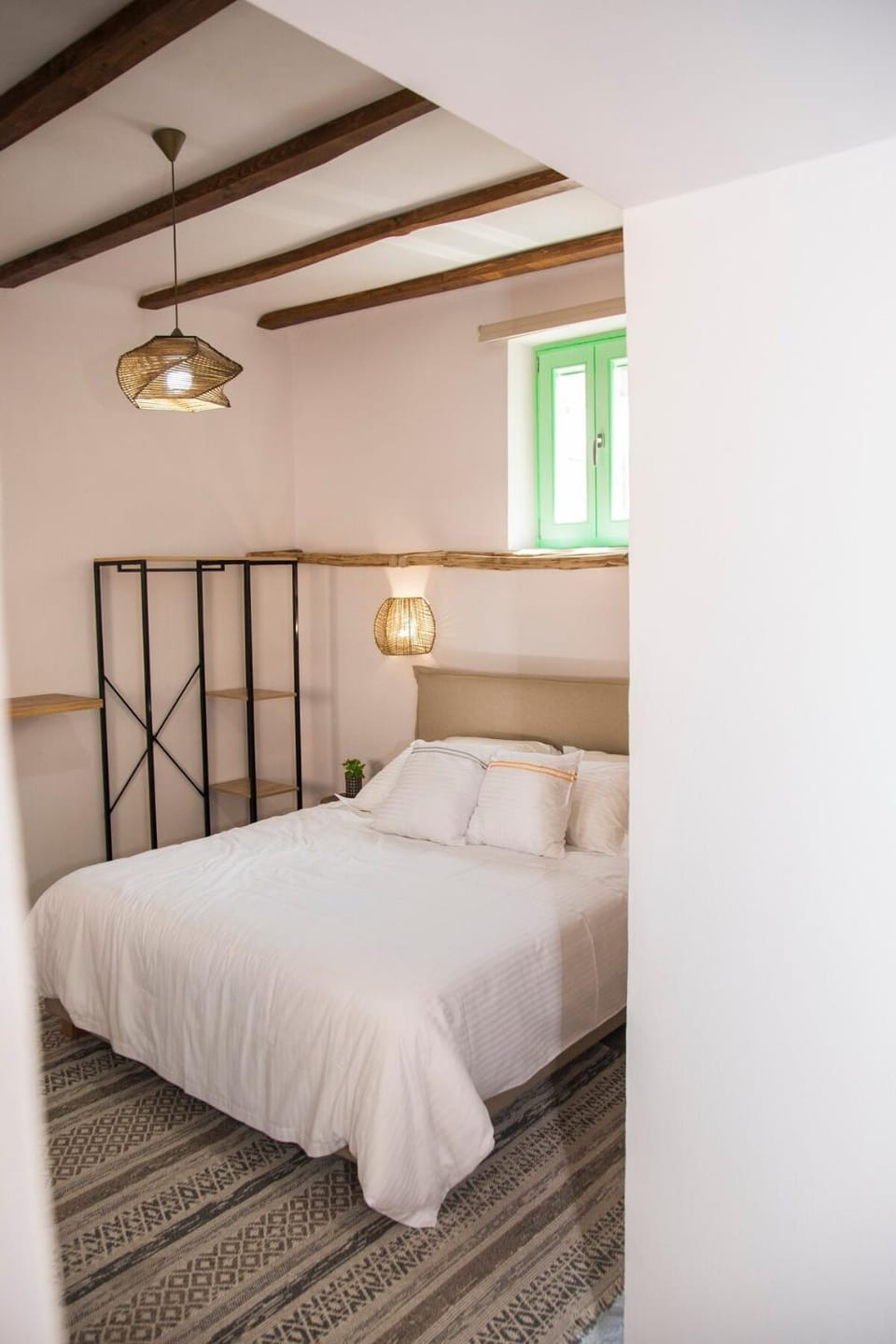Urban Oasis Suite Apartment in Decentralized Administration of the Aegean