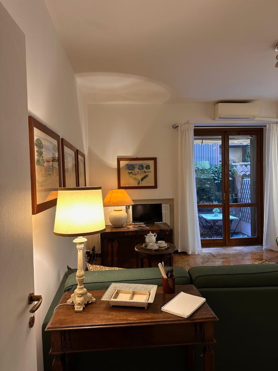 Seating area