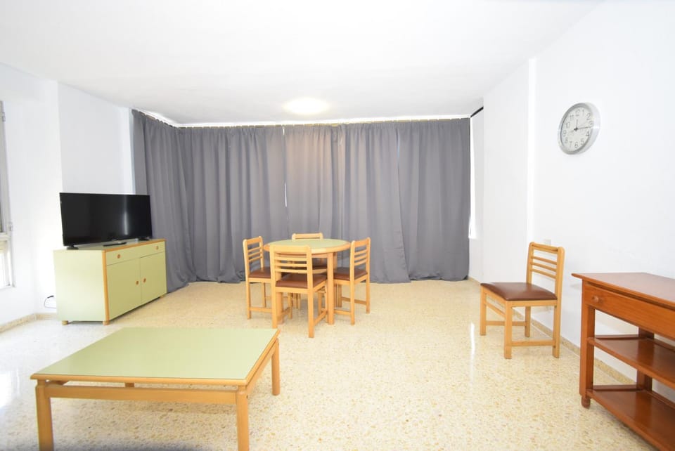 Communal lounge/ TV room, Living room