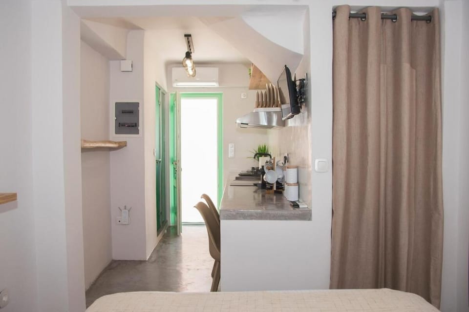 Urban Petit Apartment in Decentralized Administration of the Aegean
