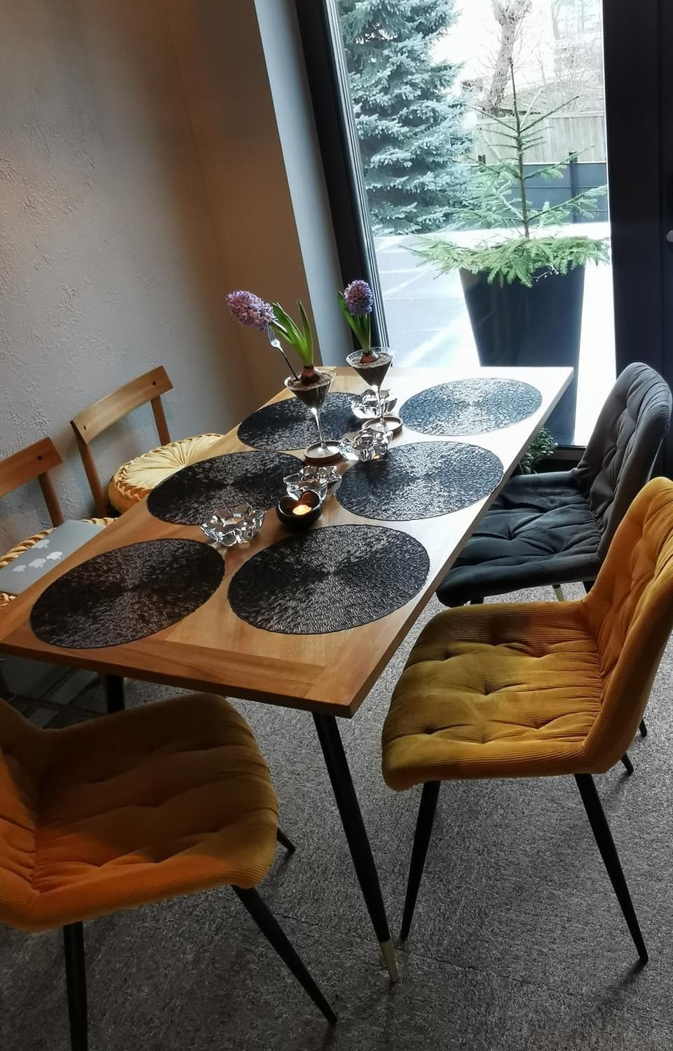 Living room, Dining area