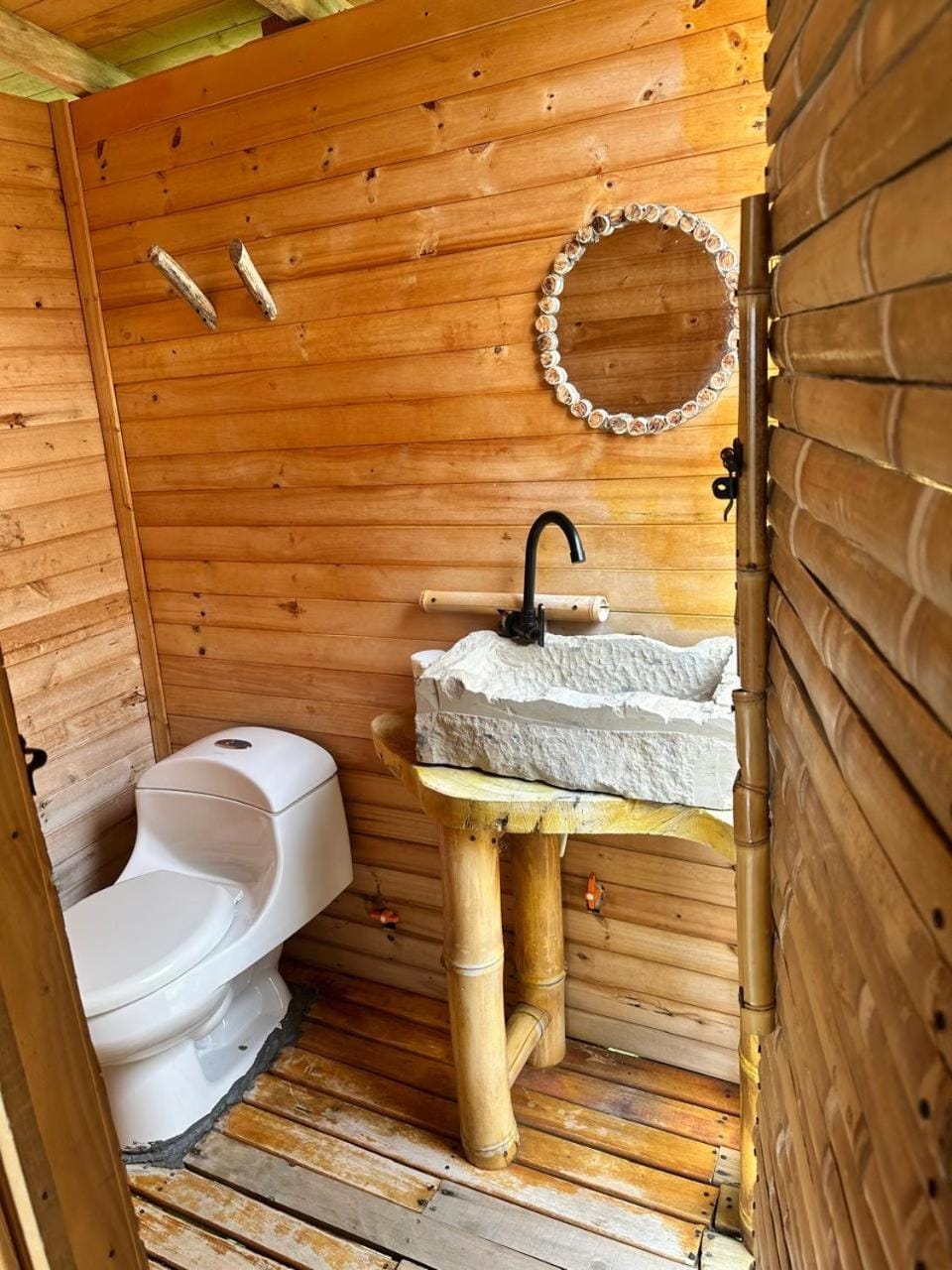 JUNGLAMP-Conexión con la naturaleza Campground/ 
RV Resort in Cundinamarca, Colombia