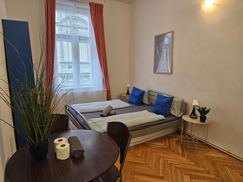 Vibrant City Center Rooms Hostel in Budapest