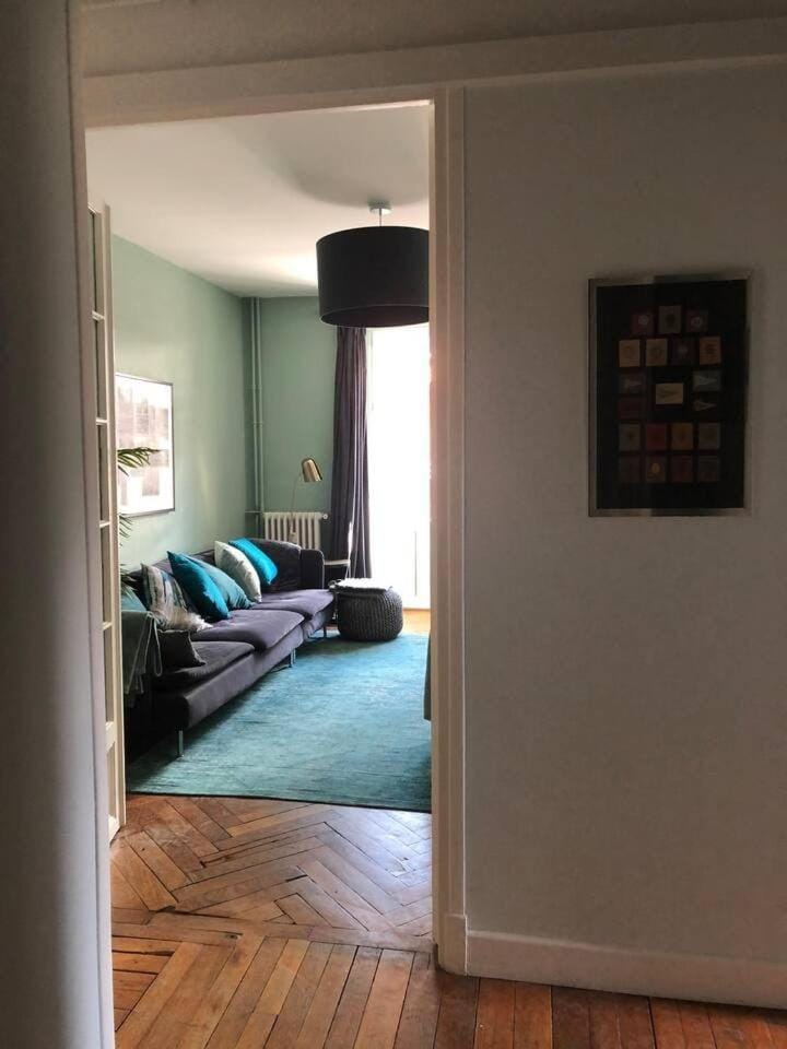 Living room, Seating area