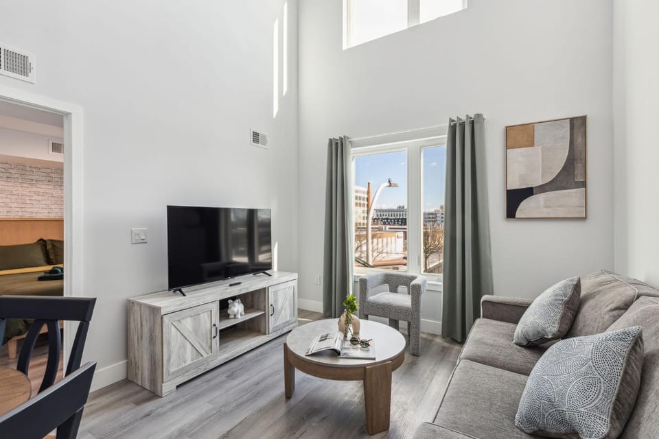 TV and multimedia, Living room, Seating area