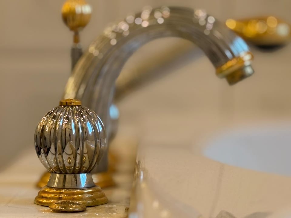 Bathroom, Decorative detail