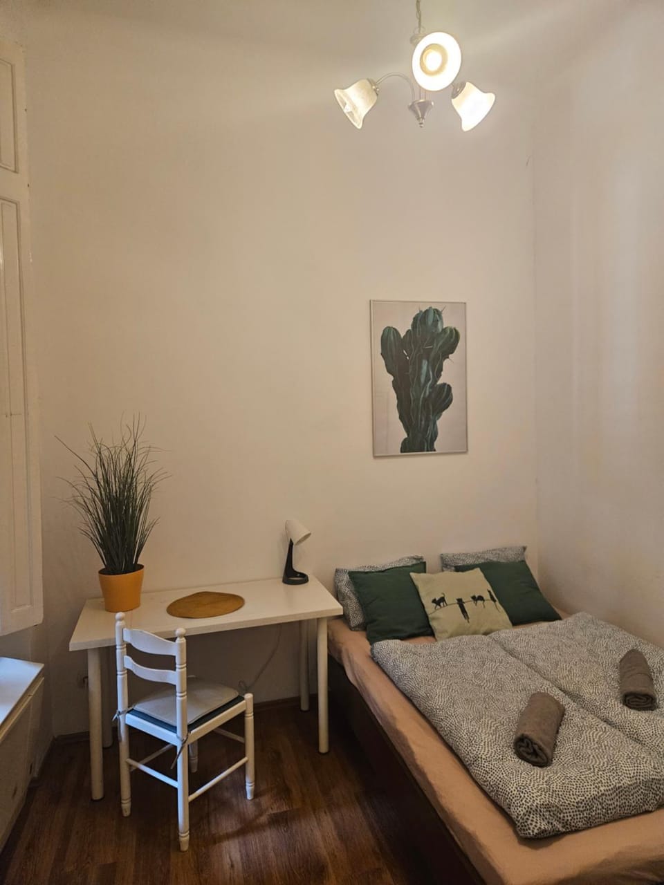 Lovely Riverside Rooms Hostel in Budapest