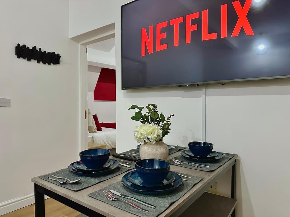 TV and multimedia, Dining area