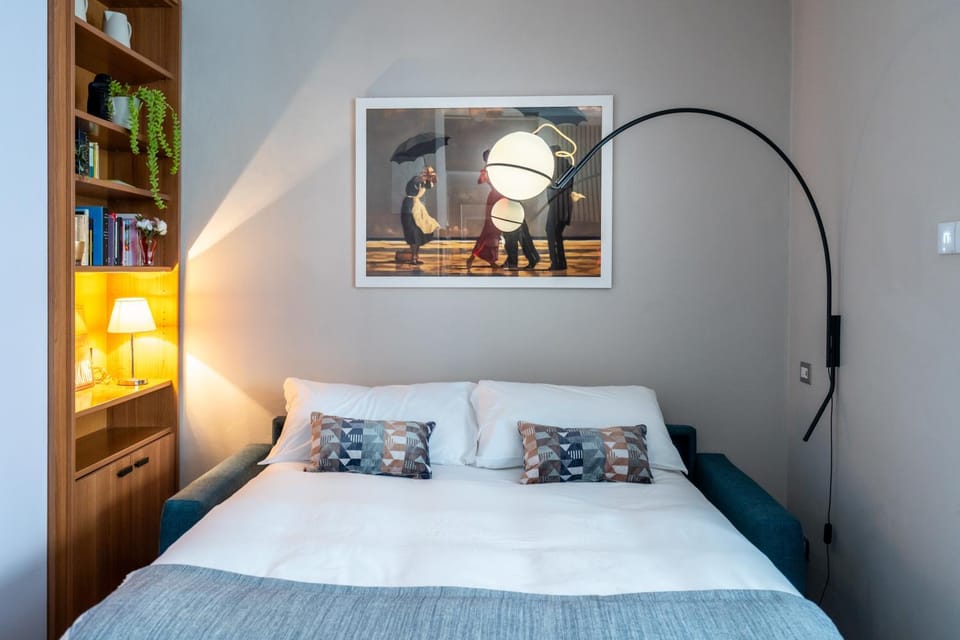 Bed, Photo of the whole room, air conditioner