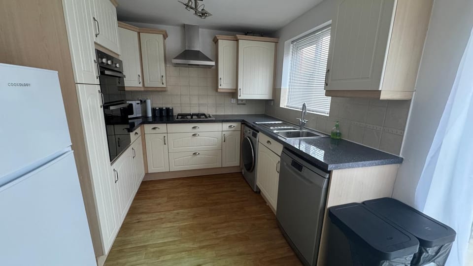 Big Confort, Shared House Bed and Breakfast in Bristol