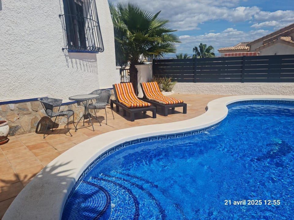 Day, Pool view, Swimming pool, sunbed