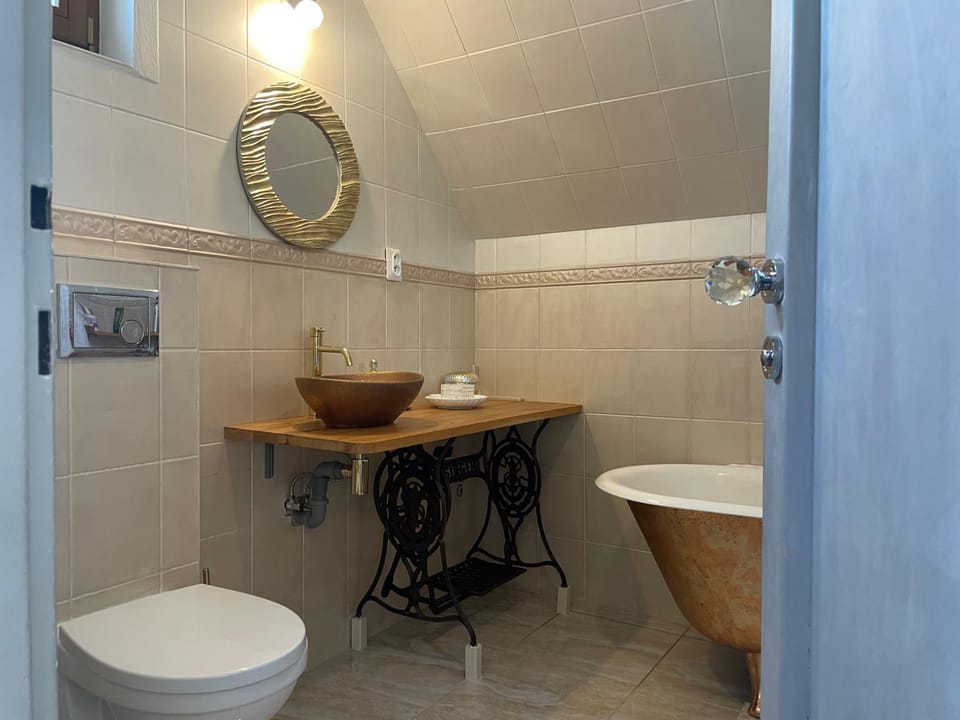 Toilet, Bathroom, Bath