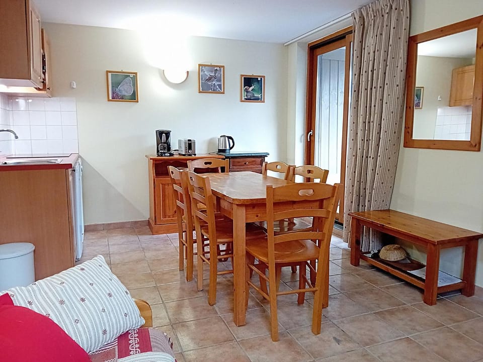 Property building, Other, Dining area
