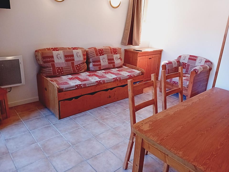 Property building, Living room, Other