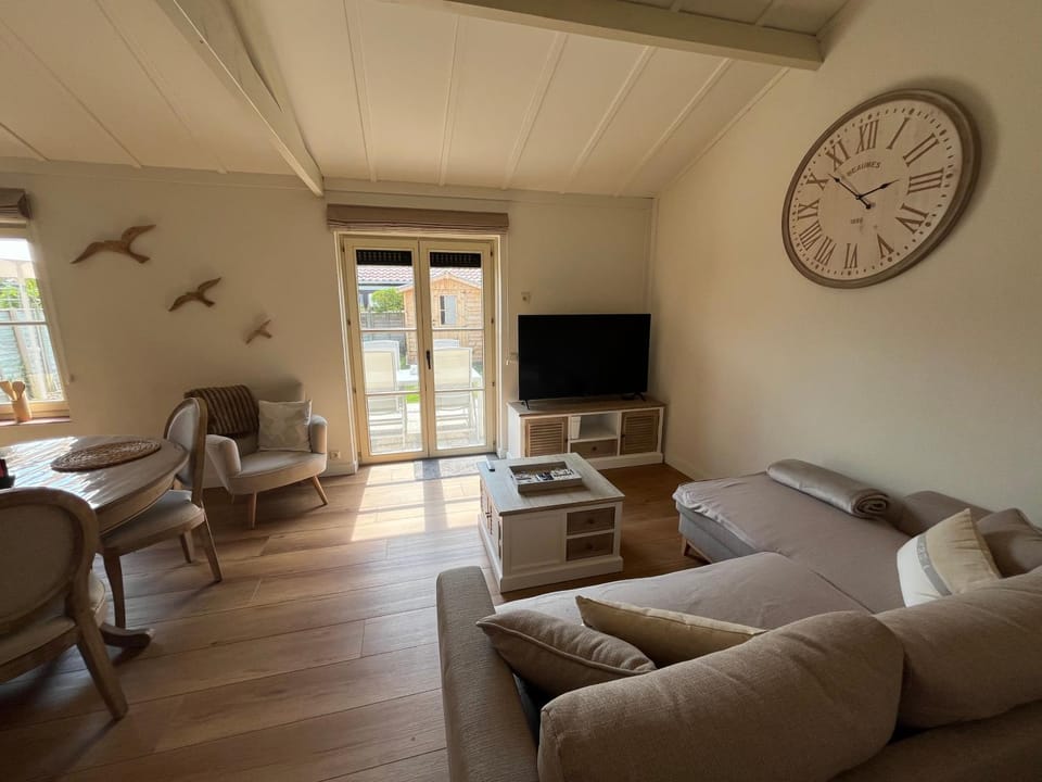 Myfa Beachcottage Zeewind II 243 House in Bredene