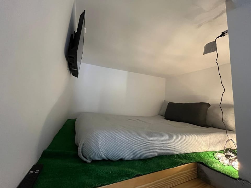 Romantic Downtown Studio Apartment in Porto District