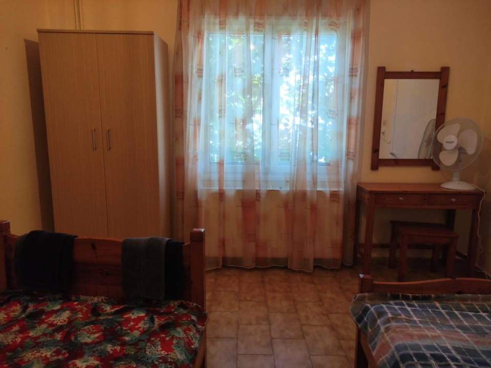 Bed, Photo of the whole room, Bedroom, wardrobe