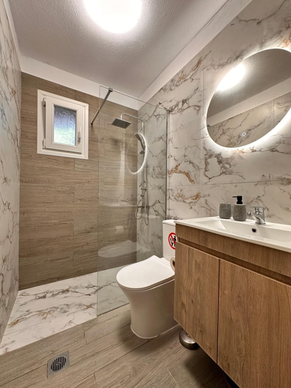 Toilet, Bath