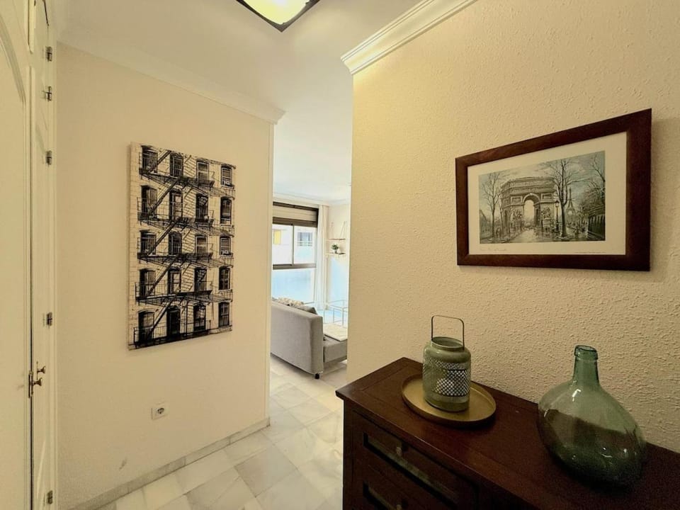 Estudio junto a la Playa de la Malagueta & parking Apartment in Malaga