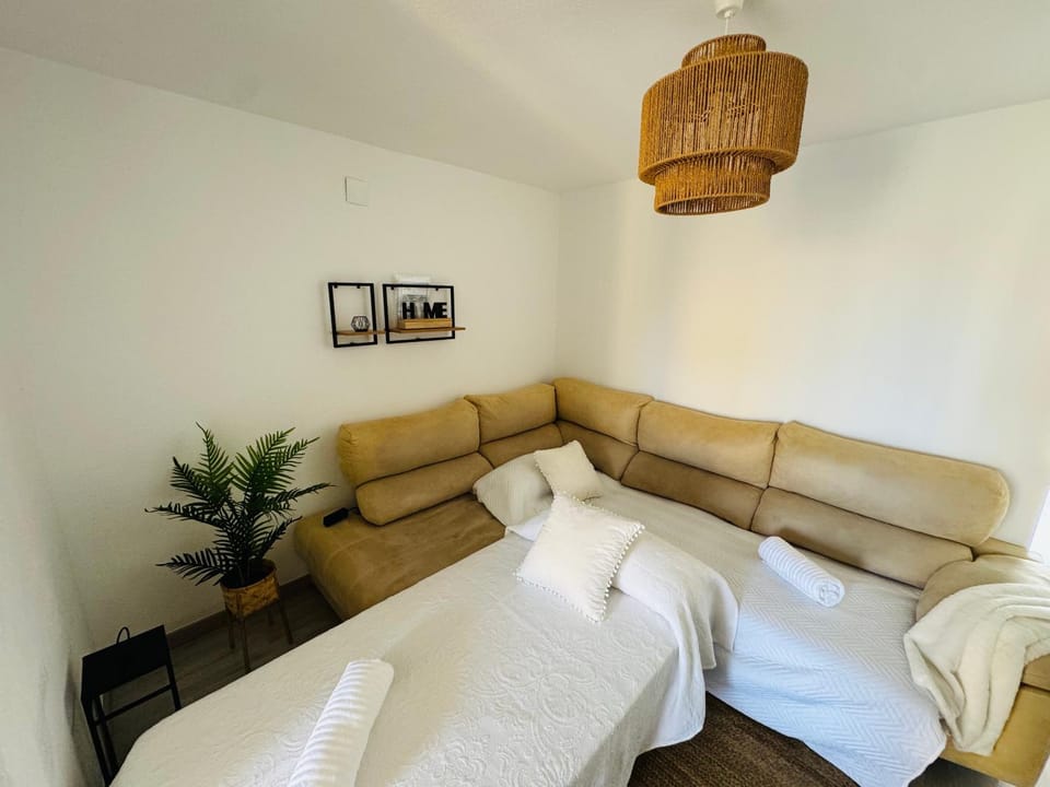 Bed, Living room
