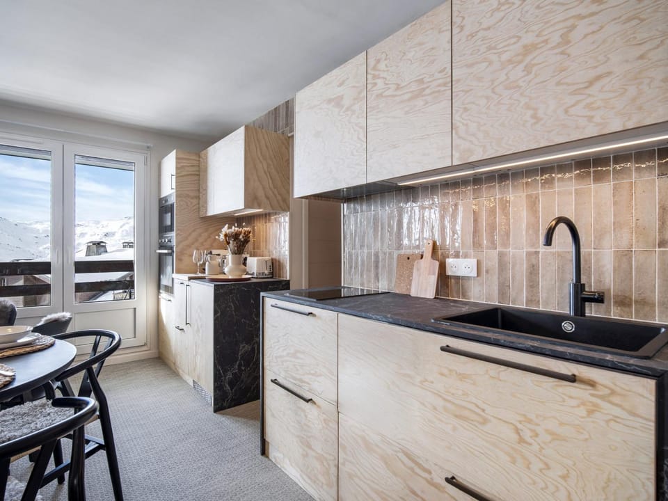 Appartement cosy aux pieds des pistes avec balcon - FR-1-640-76 Apartment in Les Allues