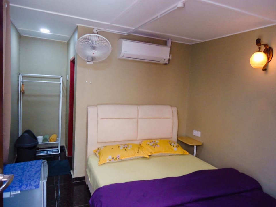 Bed, air conditioner