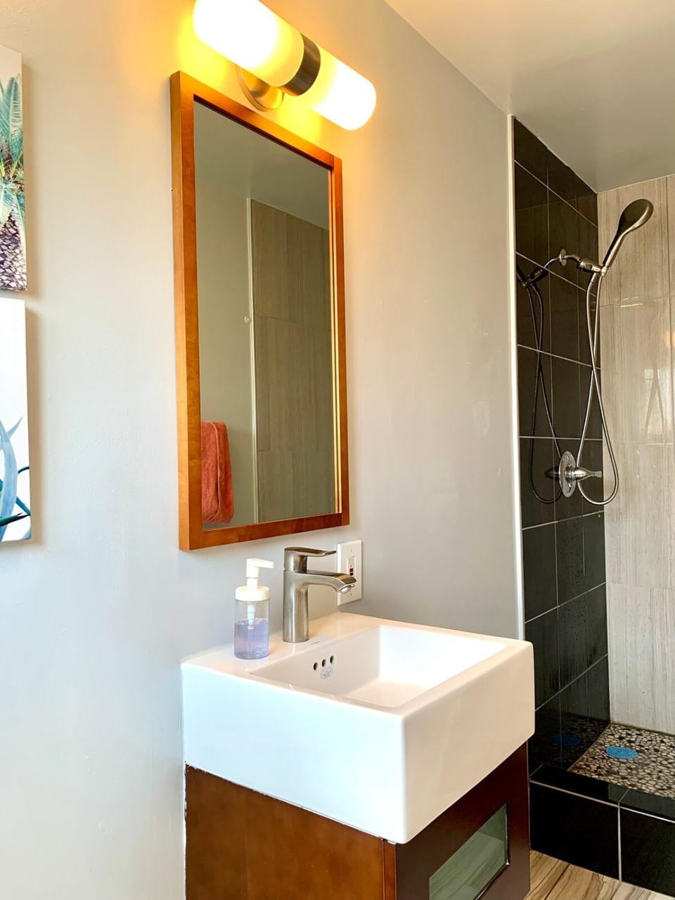 Remodeled spacious 2Bdr2Bath King beds backyard House in Willow Glen