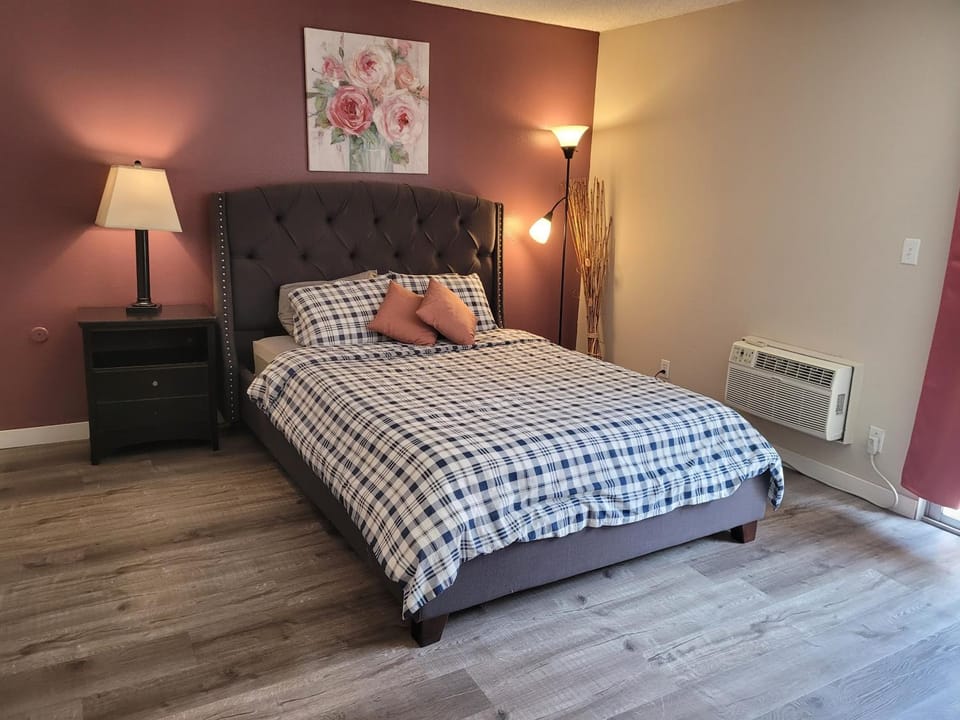 Beverly Hills Suite Apartment in Beverly Hills