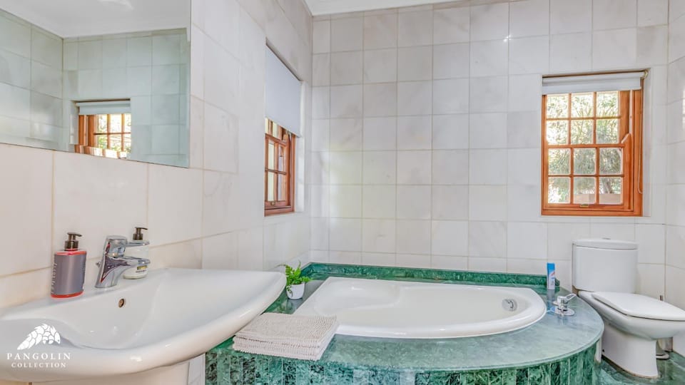 House Sunbeam GuestHouse Bed and Breakfast in Johannesburg