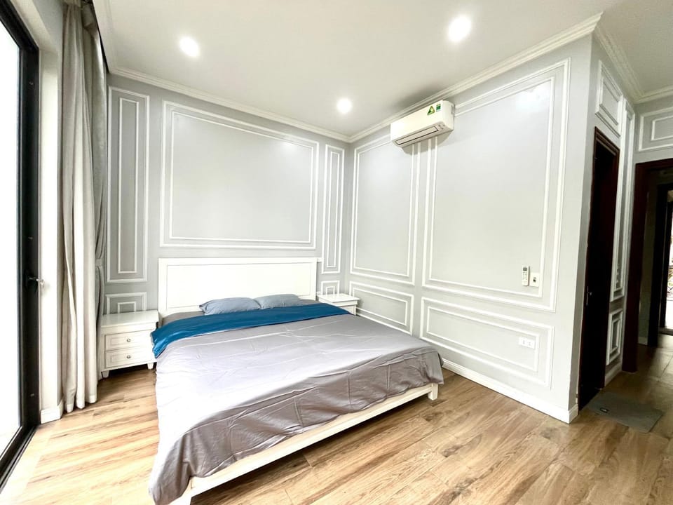 Bed, Photo of the whole room, Bedroom, air conditioner