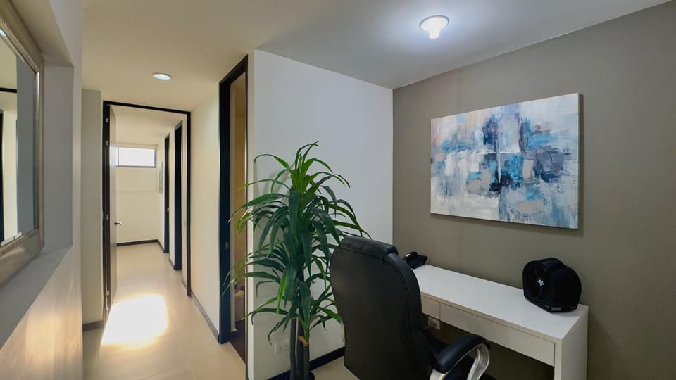3BR AC Top Location Views El Poblado Apartment in Medellin