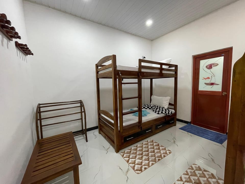 Bed, Photo of the whole room, Bedroom, bunk bed