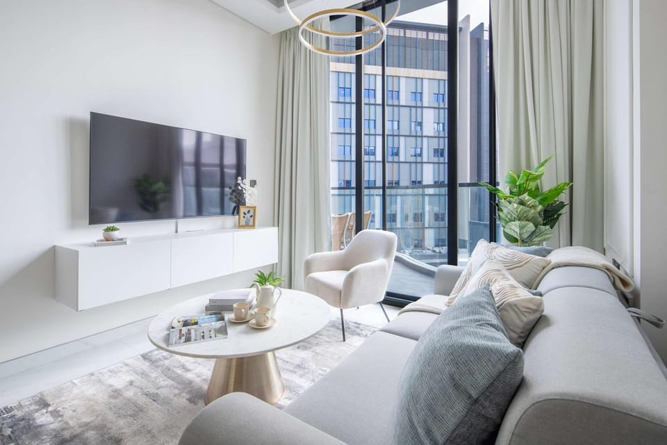 Frank Porter - Samana Park Views Apartment in Dubai