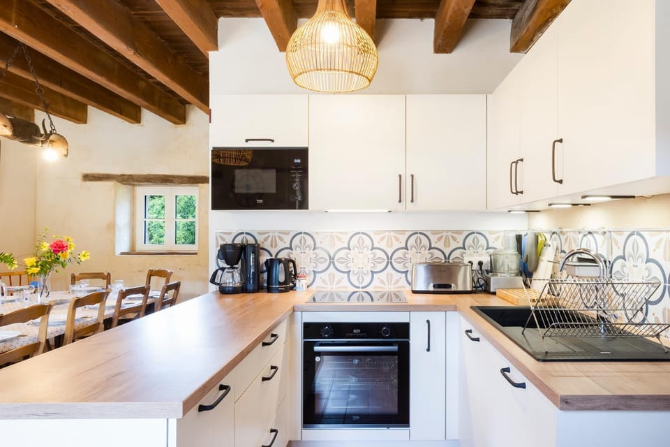 La Ferme du Manoir de Kercassier à Guérande, grand gîte 15 personnes, tarif tout inclus, site exceptionnel dans grand domaine House in Pays de la Loire