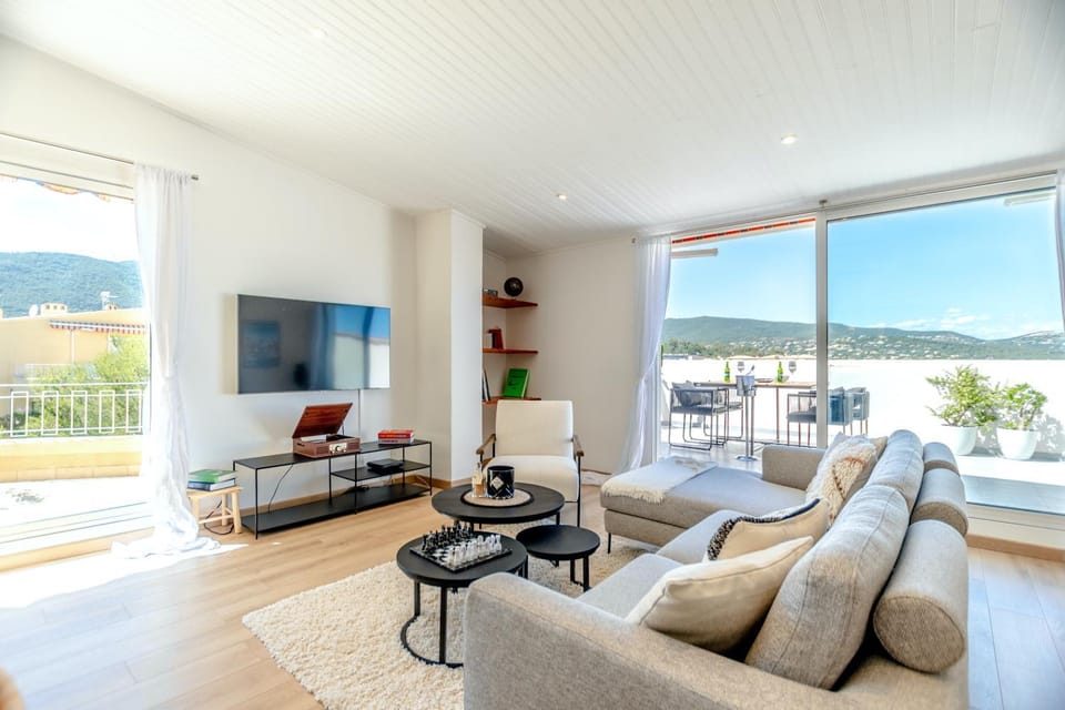 TV and multimedia, Living room