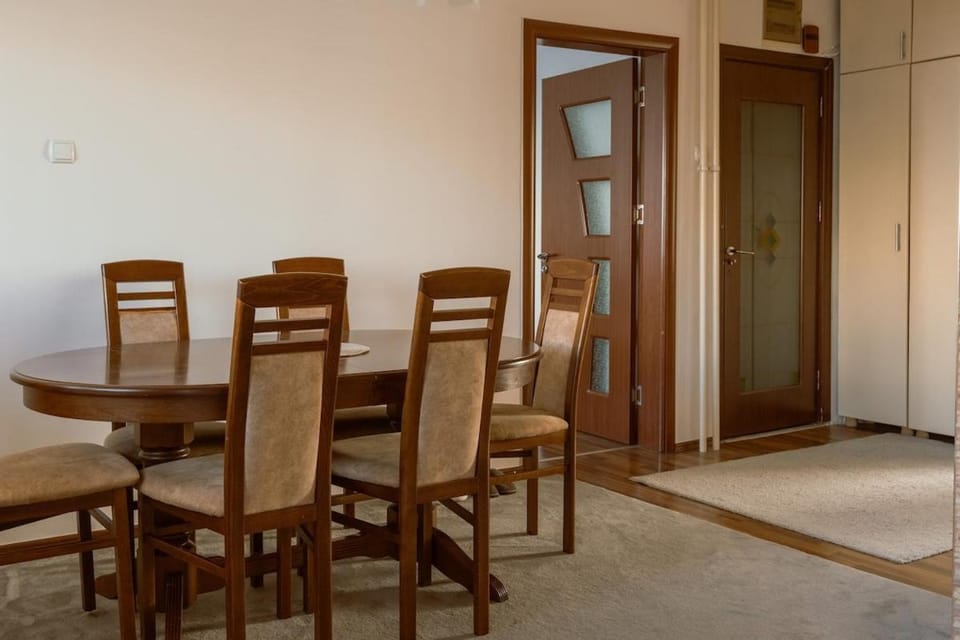 Dining area, wardrobe