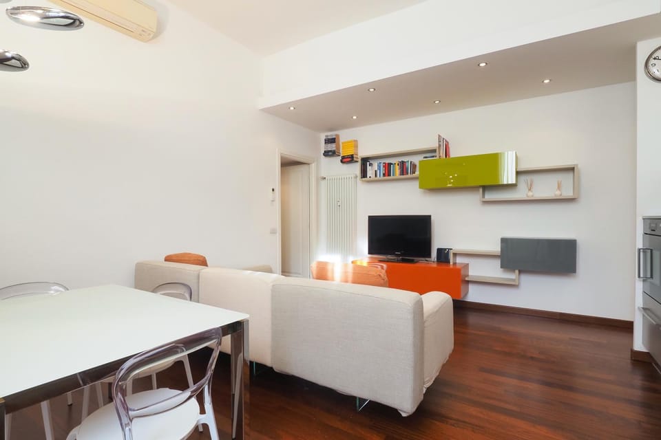 Bright Apartment in Porta Romana - Vannucci Apartment in Milan