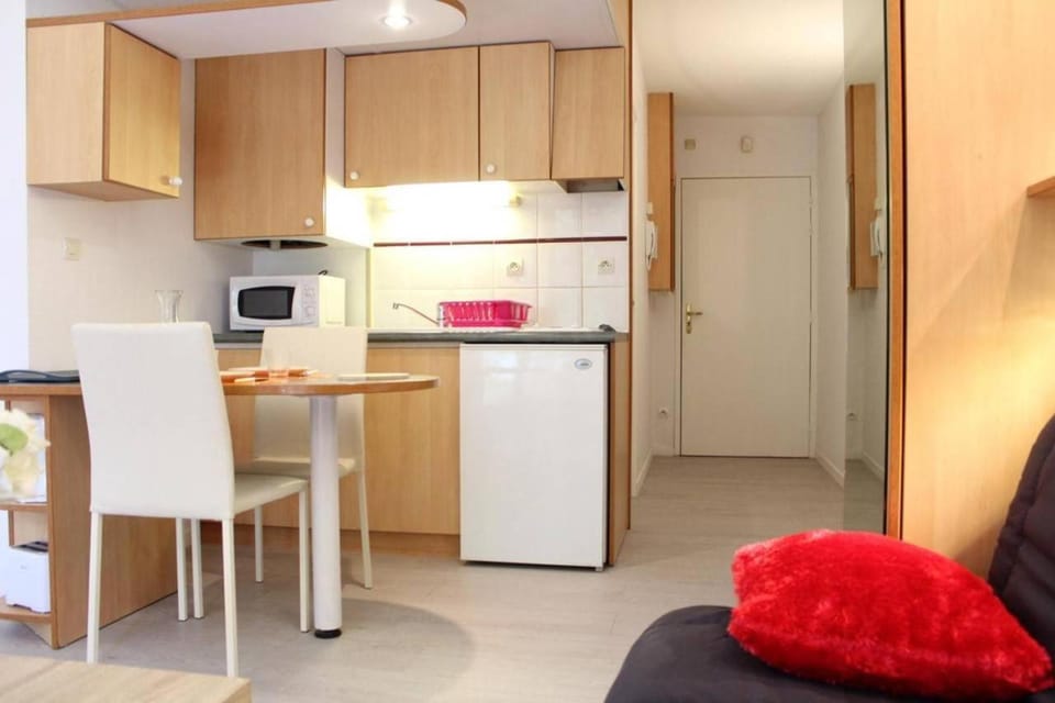 Appt Studio LA ROCHELLE - LR010-039 Apartment in La Rochelle