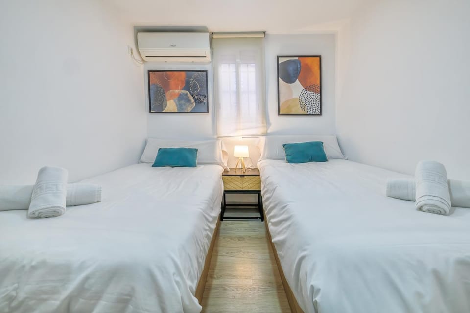 Bed, Bedroom, heating, towels, air conditioner
