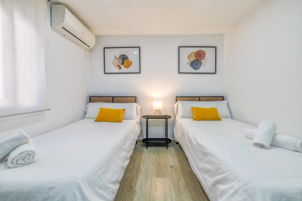 Bed, Bedroom, heating, towels, air conditioner