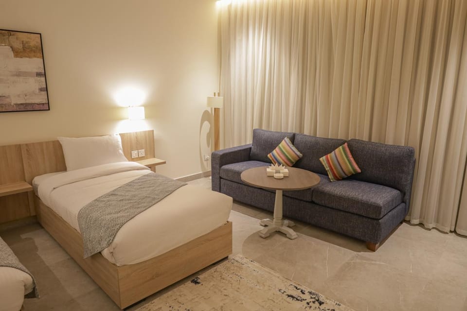 Bed, Seating area