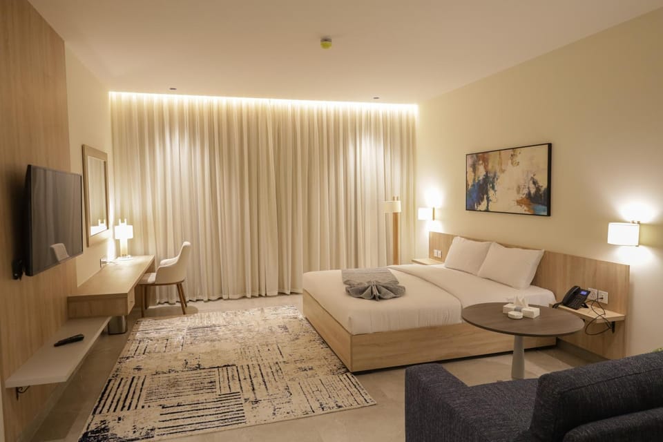 Photo of the whole room, Bedroom