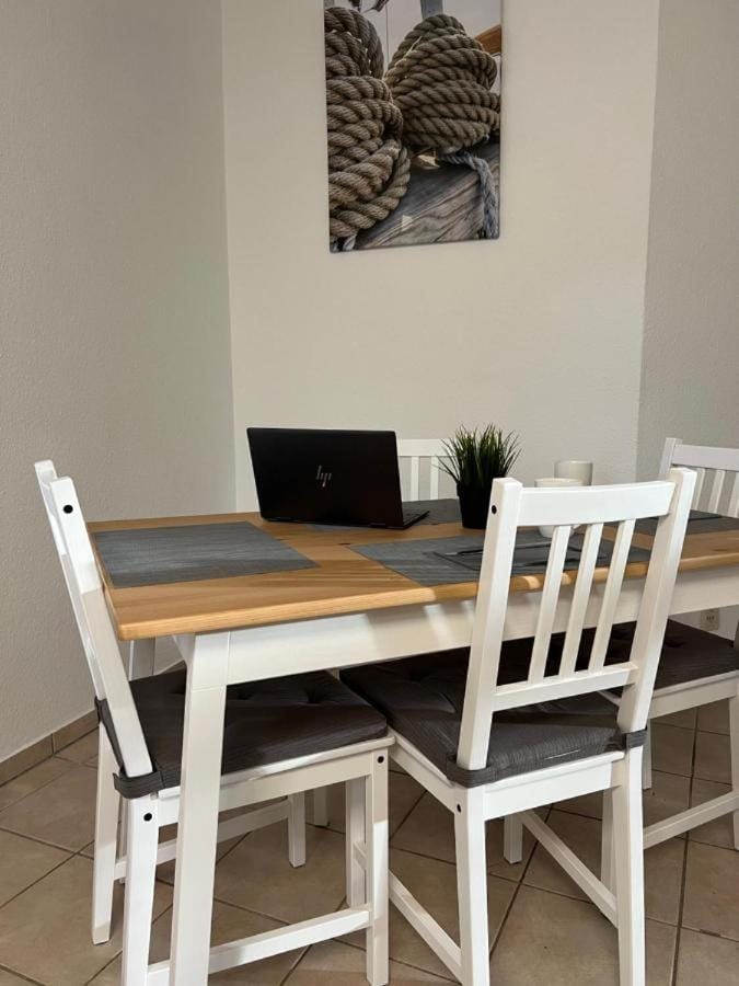 Möblierte Wohnung mit ruhiger Terrasse in bester Lage für Feriengäste und beruflich Reisende AW12A-I Apartment in Lower Saxony, Germany